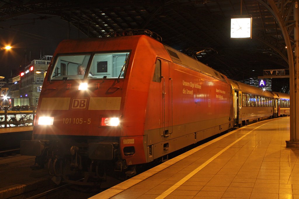 Die 101 105-5 in Kln Hbf am 28,02,10