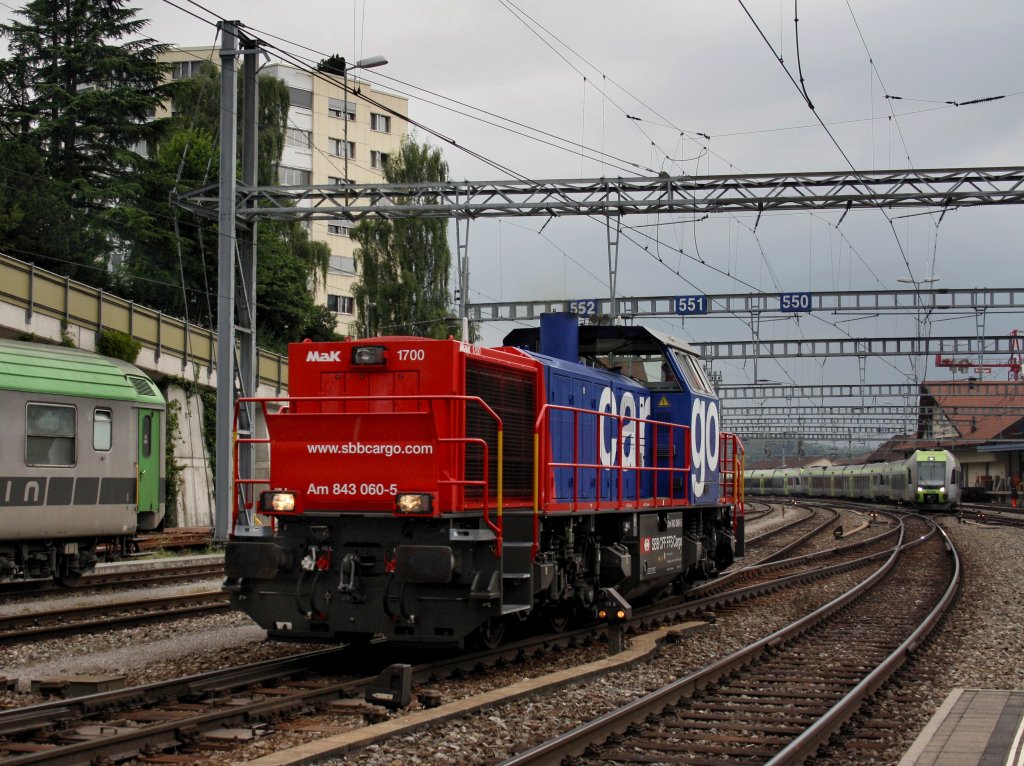 Die Am 843 060 am 29.06.2011 bei einer Rangierfahrt in Spiez.