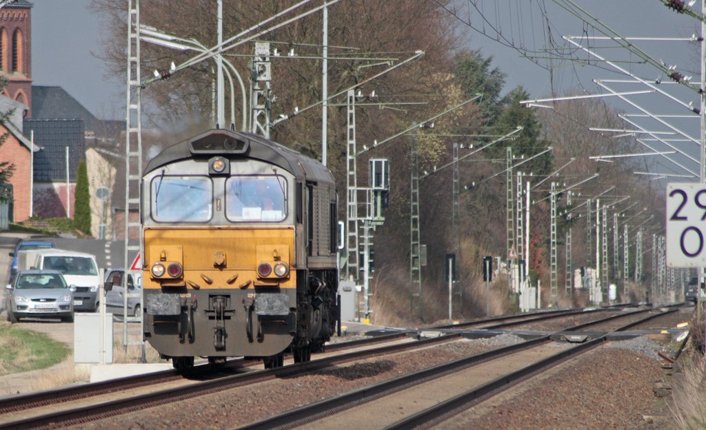 Die Class66 alla PB13 als Tfzf Richtung Aachen-West am Km 29.0 der KBS485 25.3.10