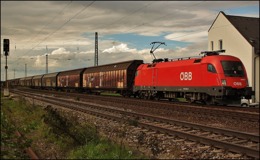 Die Oma der 1016 - 1016 003 war heute in Mangolding mit einem Audizug zu Gast. (09.09.2010, Mangolding)