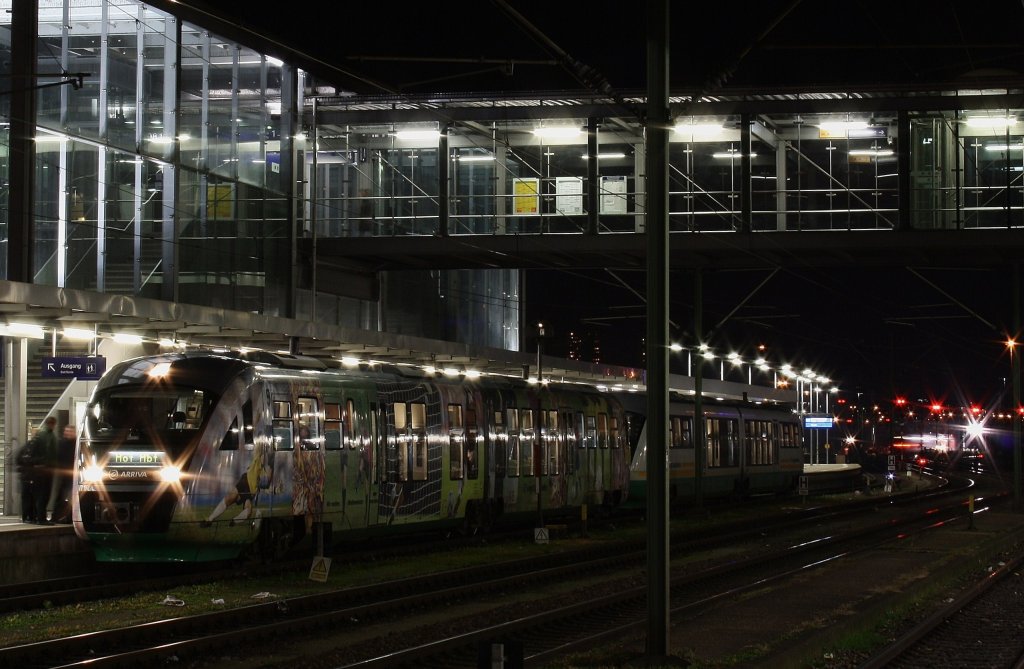 Die Werbedisiro der Voglandbahn VT 04 am 01.11.2010 in regensburg Hbf .