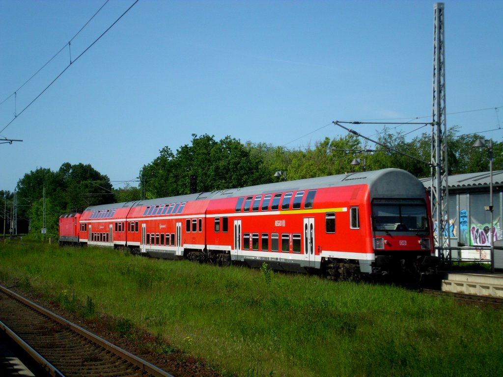  Doppelstock-Steuerwagen (1. Gattung) als S1 nach S-Bahnhof Rostock Warnemnde am S-Bahnhof Rostock Ltten Klein.(3.6.2013)