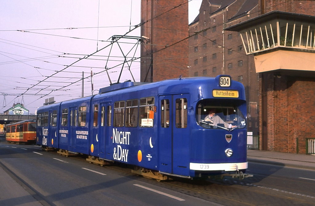 Duisburg Tw 1239 am Schwanentor, 04.01.1989.