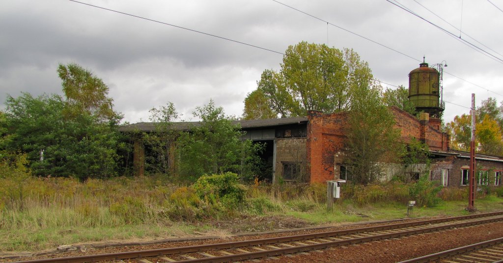 Ehemaliger Lokschuppen in Grokorbetha; 25.10.2010