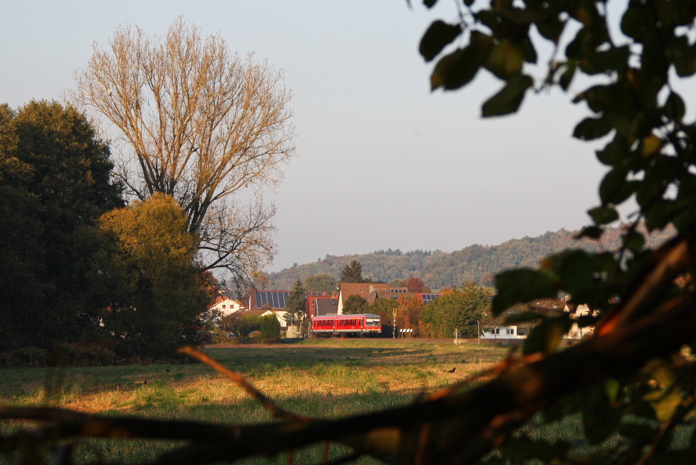 Eine unbekannt gebliebene 628 fhrt am Abend des 23.10.11 von Weinheim nach Frth/Odenw.(Patrick)

