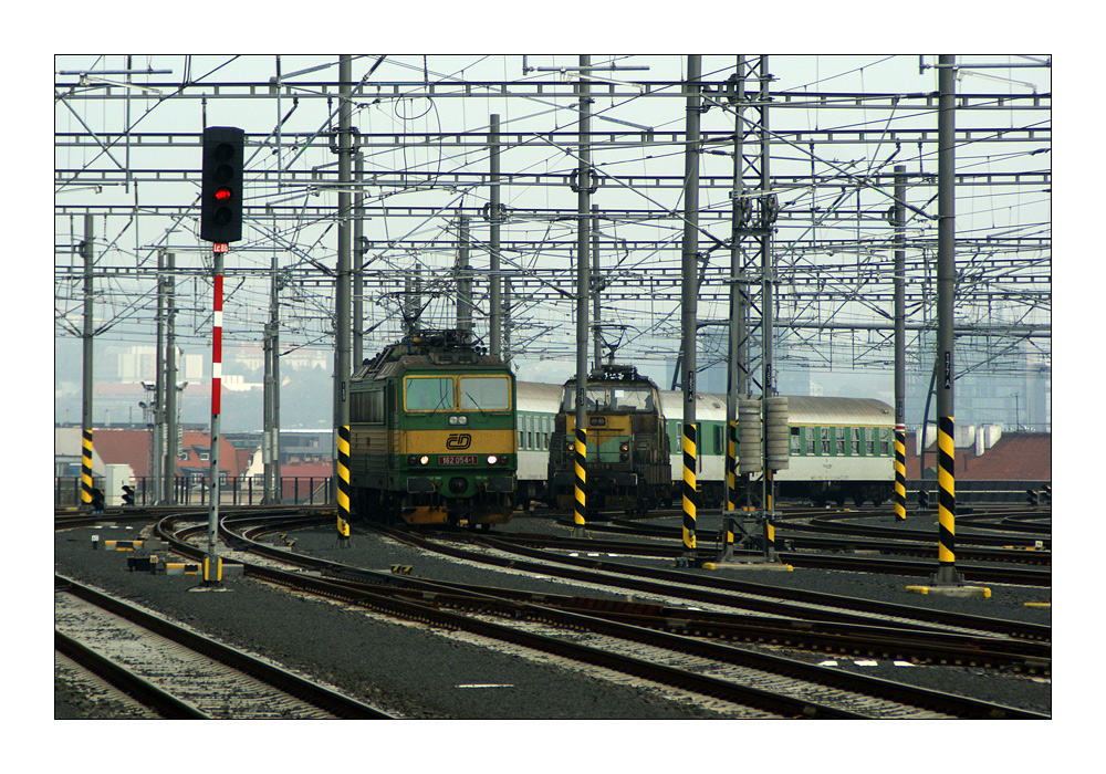 Einfahrt in den Prager Hauptbahnhof