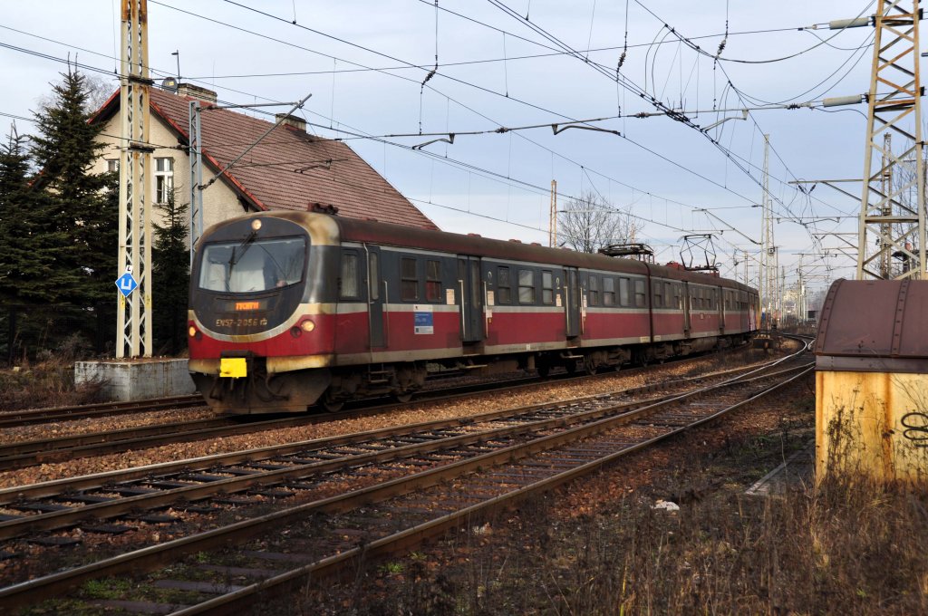 EN57 2056 in Katowice-Ligota (02.01.2012)