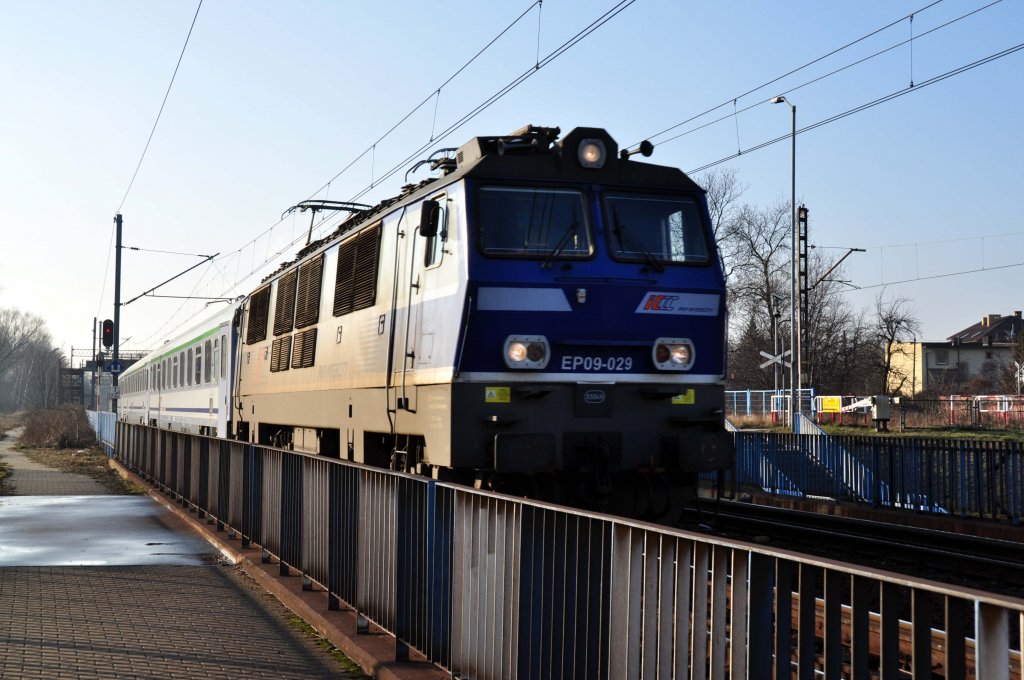 EP09 029 in Katowice-Piotrowice (03.01.2012)