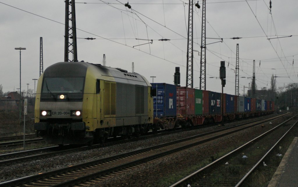 ER 20-004 am 4.2.11 mit containerzug in Duisburg-Bissingheim