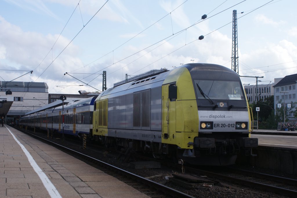 ER 20-012 mit einer NOB in Hamburg Altona am 09.07.09