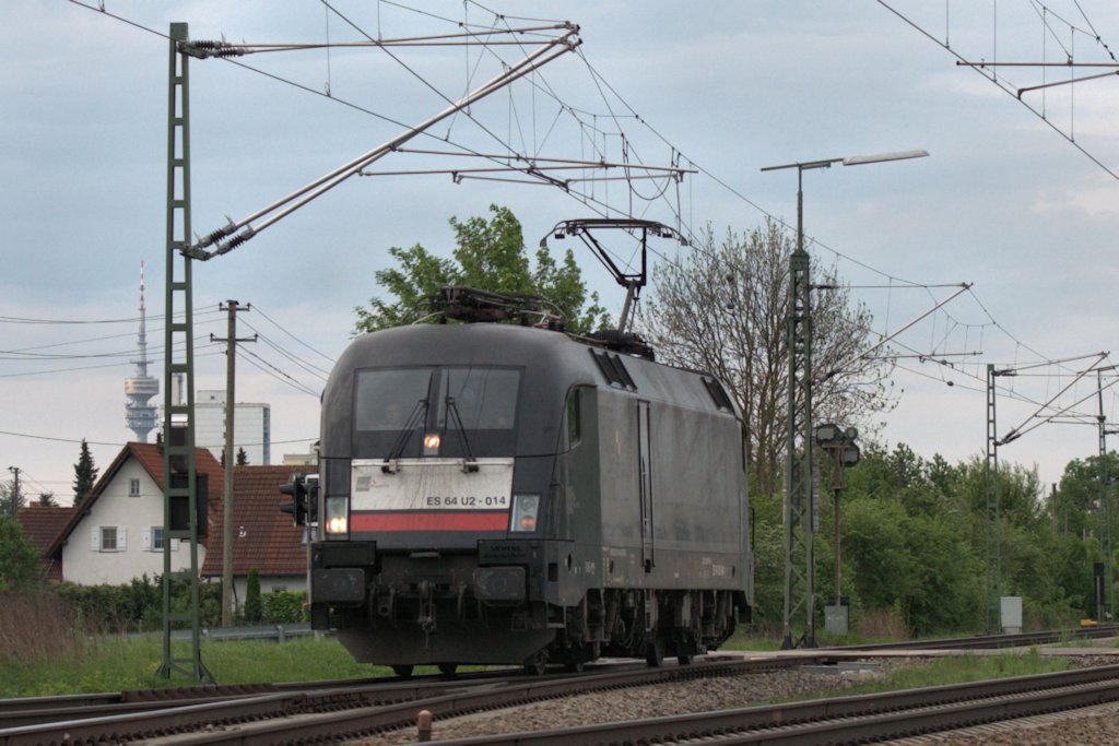 ES64 U2-014 am 05.05.12 bei Feldmoching