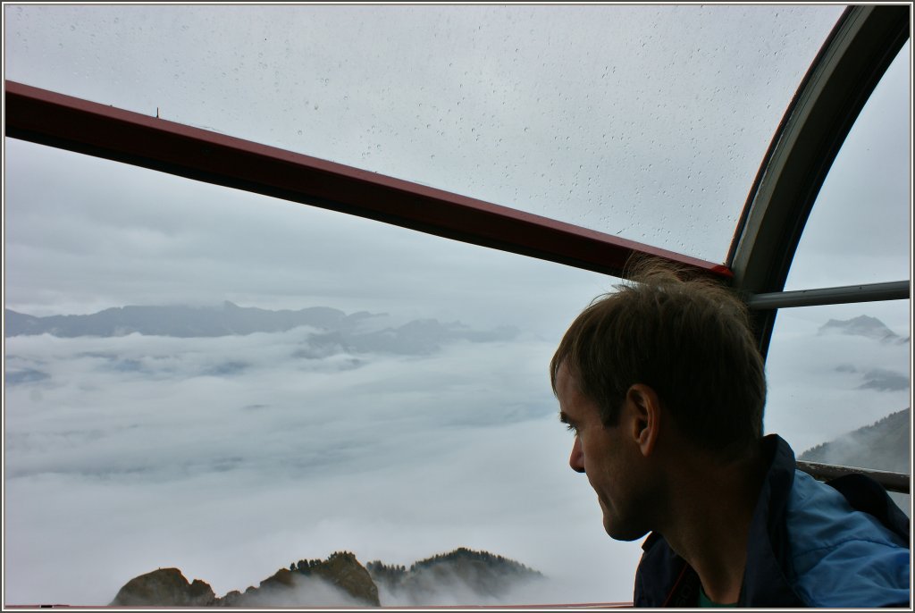 Faszieniert vom Schauspiel der Natur...
(29.09.2012)