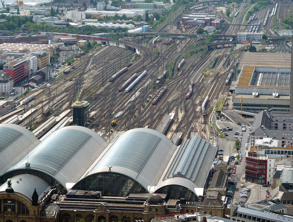 Frankfurt Hbf von oben, 7.8.2010