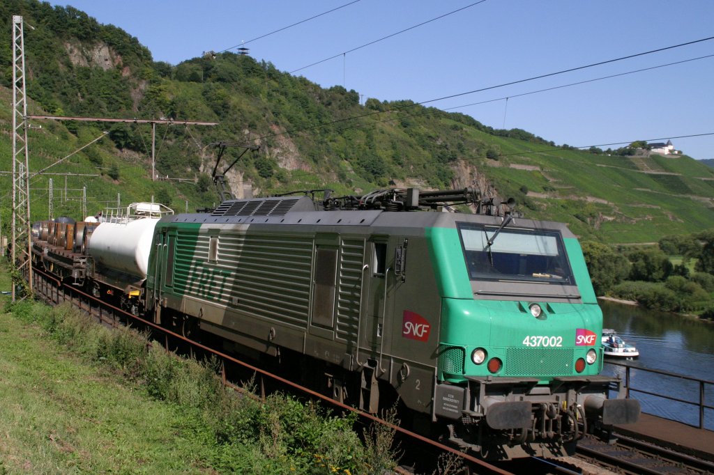 FRRET 437002 mit Gz am 20.8.11 in Pnderich