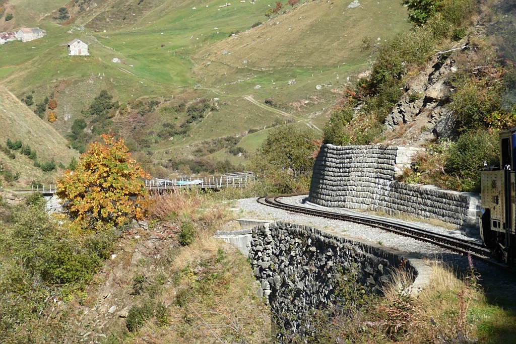 Gewagte Streckenfhrung im Reusstal, 2.10.11