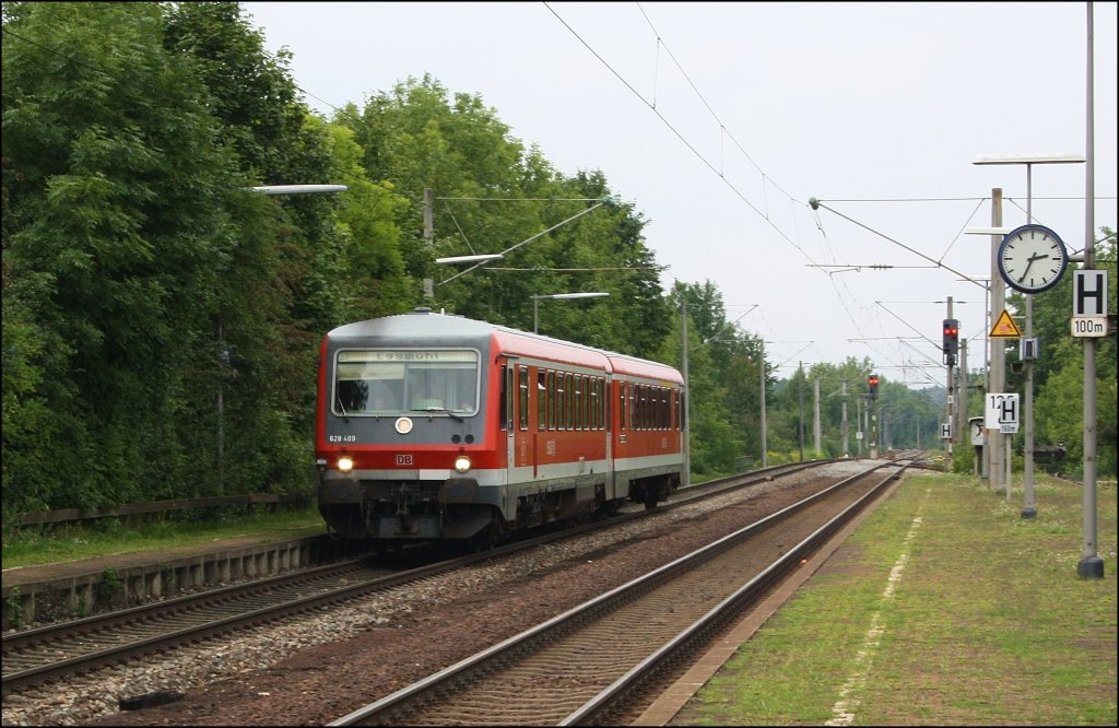 Hier der 628 <-> 928 nach Eggmhl am 18.08.2010 in Kfering, 