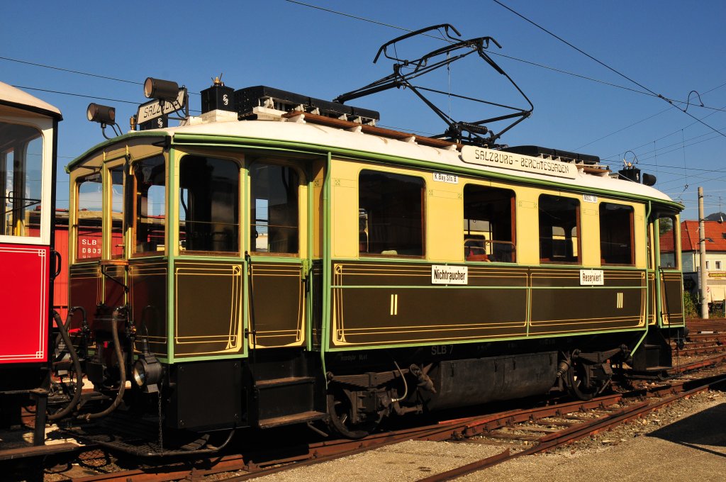 Historischer Elektrotriebwagen der Strecke Salzburg-Berchtesgaden, aufgenommen am 01.10.2011 bei einer Austellung in Salzburg.