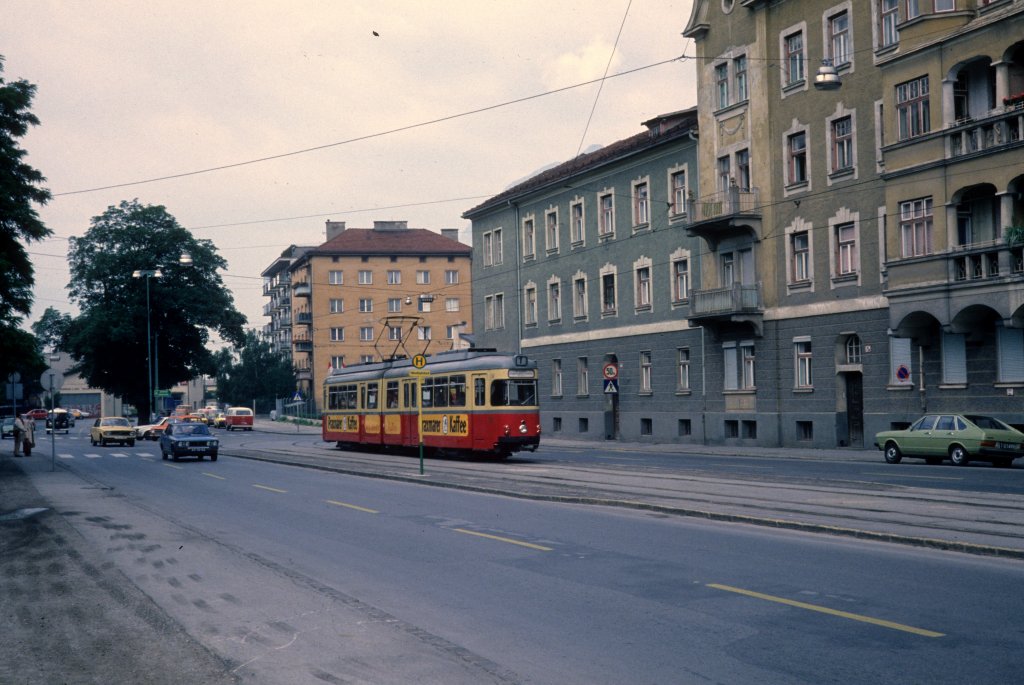 Innsbruck IVB SL 1 (ex-Hagener GT6 87) Egger-Lienz-Strasse / Westbahnhof am 14. Juli 1978.