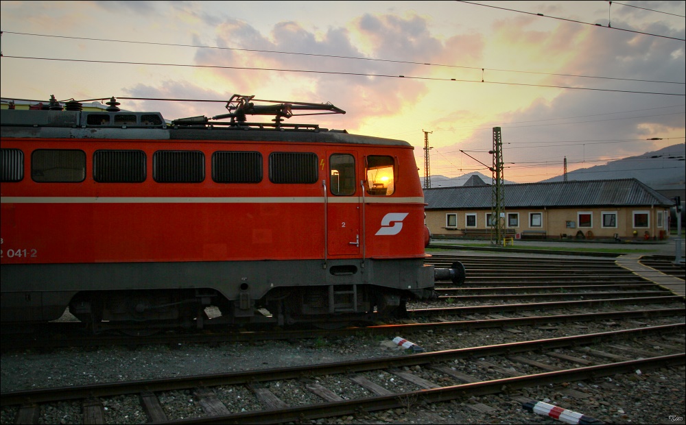 Kleine Impression der 1042 041 am Stern in Knittelfeld.
25.04.2010