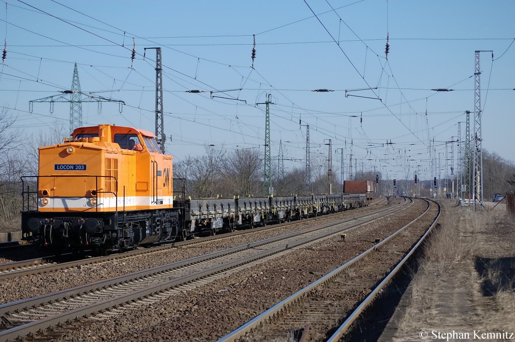 LOCON 203 (204 373-5) ex DR 112 373-6 mit einem Gterzug nach Seddin in Saarmund. 08.03.2011