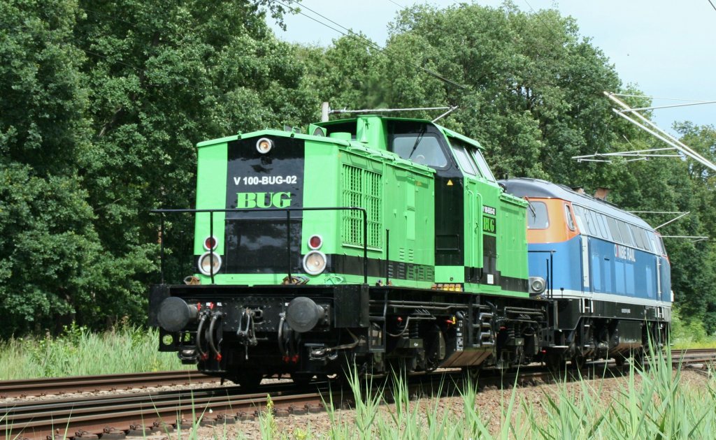 LZ mit Zuglok V 100-BUG-02(202 501) und Wagenlok 225 071-0 NBE am 23.06.2012, Abzweig Bamme