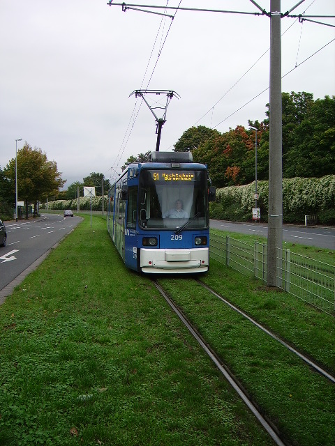 Mainzer Straenbahn am 02.10.10 in Hechtsheim.