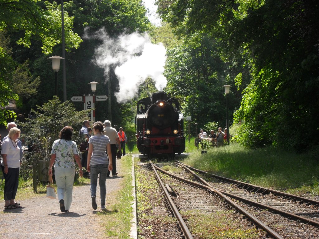 Menschenmassen und eine Dampflok...der Schluff in Krefeld.