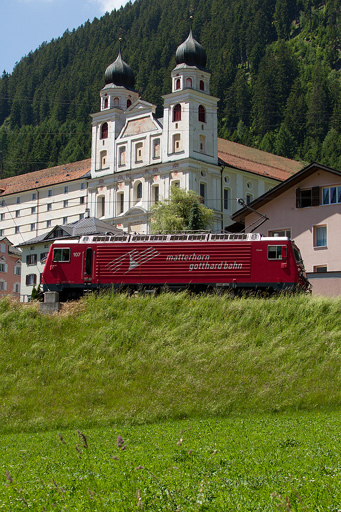 MGB, HGe 4/4 II, 107, 16.06.2012 Disentis 


