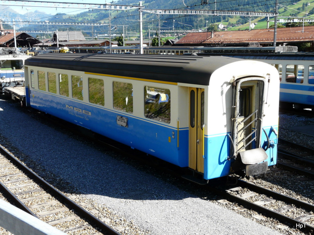 MOB - Personenwagen 1 + 2 Kl. AB  303 in Zweisimmen am 05.09.2010