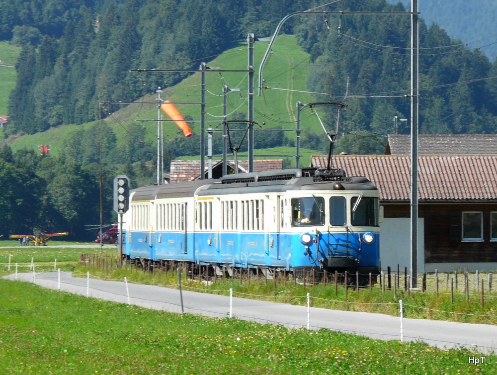 MOB - Triebwagen ABDe 8/8 4001 mit Regio unterwegs bei Saanen am 05.09.2010