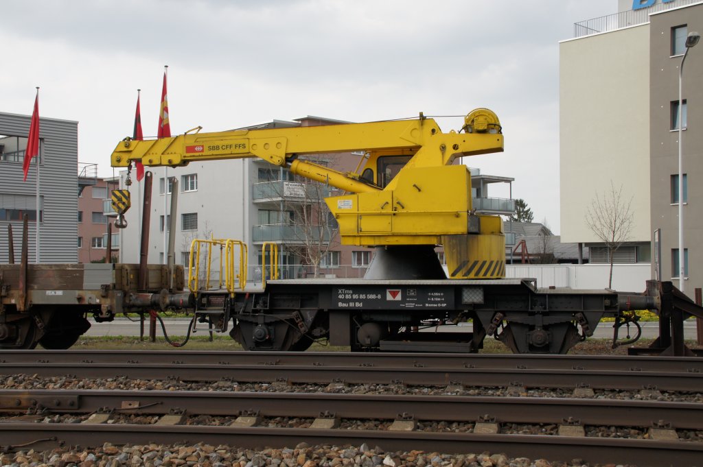 Motorkran XTms der SBB aufgenommen am 10.04.2010 in LAchen SZ