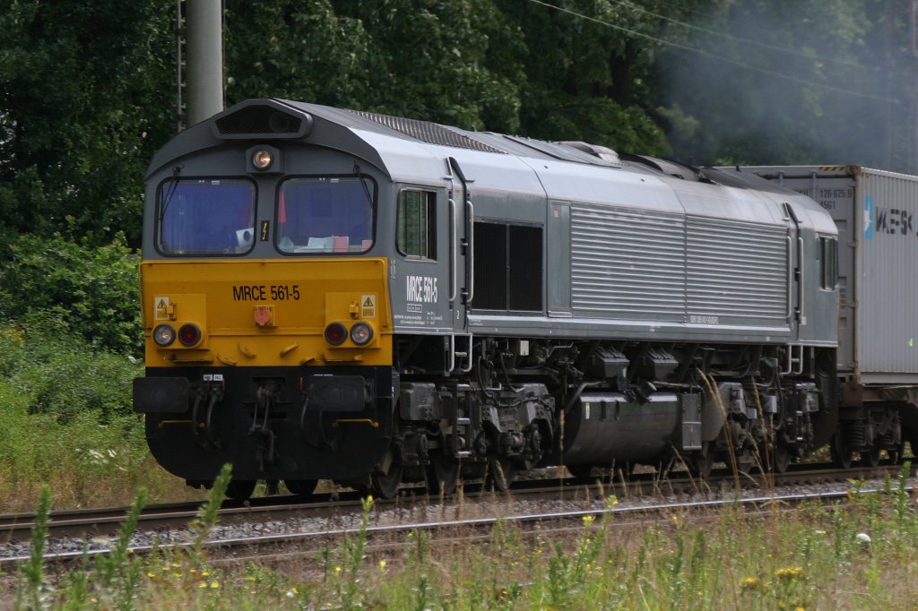 MRCE 561-5 mit Containerzug am 16.7.11 in Ratingen-Lintorf