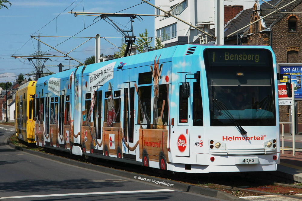 Niederflurwagen 4083 an der Haltestelle Weiden Schulstrae am 03.08.2013.