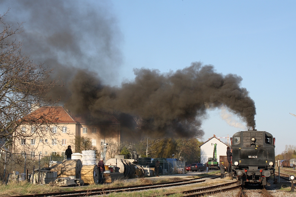 NLB 93.1420 am 09.April 2012 beim Verschub in Mistelbach LB.