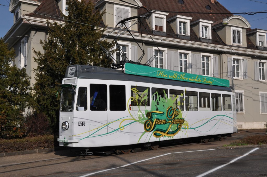 Oldtimer Be 4/4 413 ist fr eine Extrafahrt bereit. Hier steht er auf dem Hof des Depots Dreispitz, wo alle Oldtimer untergebracht sind. Die Aufnahme stammt vom 27.03.2012.