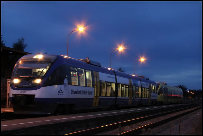 Ostseeland Verkehr GmbH VT 0001 und VT 0005 als Doppeltraktion nach Ueckermnde Stadthafen am 24.07.2011