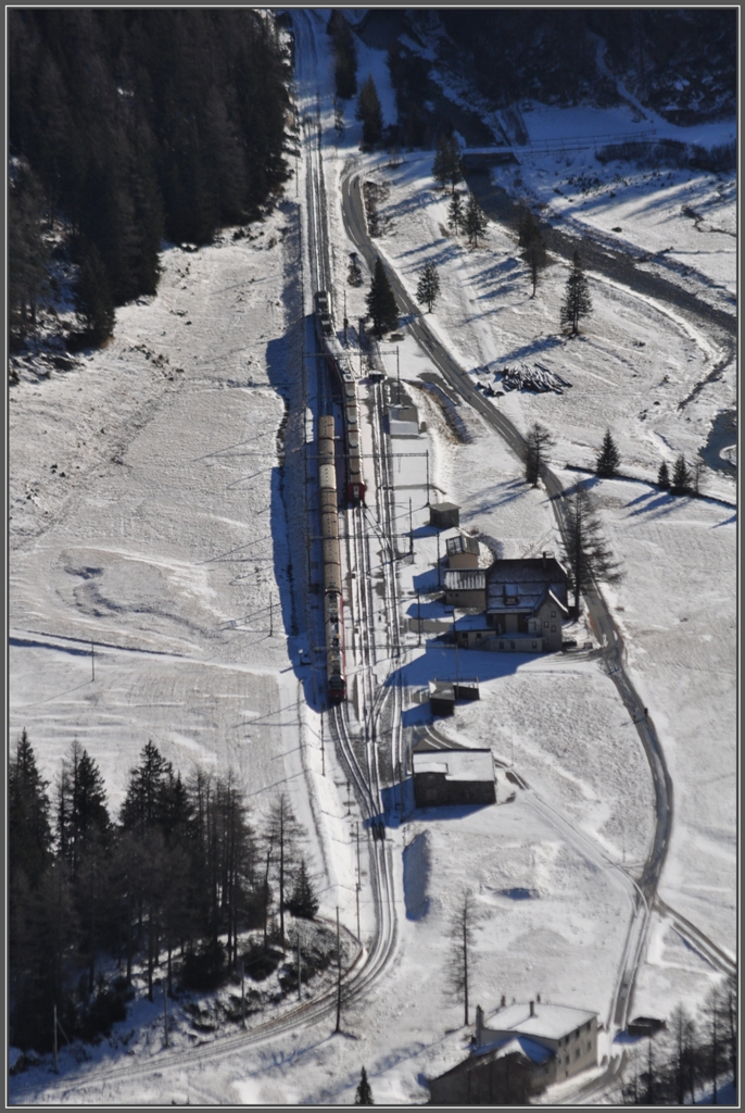 R1625 und R1644 kreuzen sich in Cavaglia. (08.12.2011)