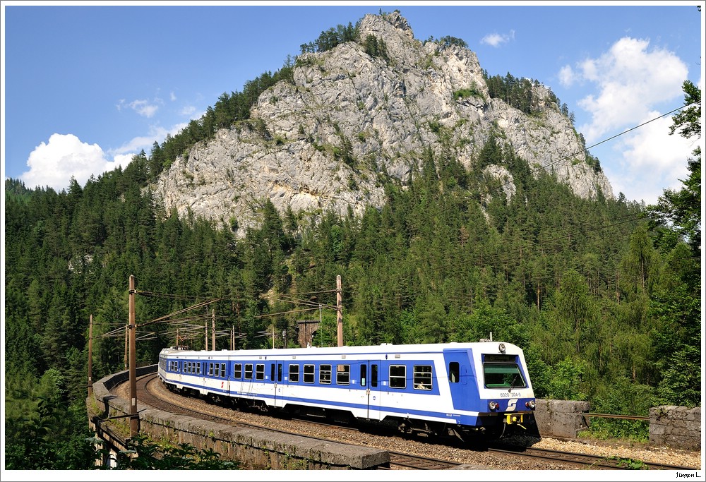 R2961 am Kalte-Rinne-Viadukt am Semmering, 3.7.2010.