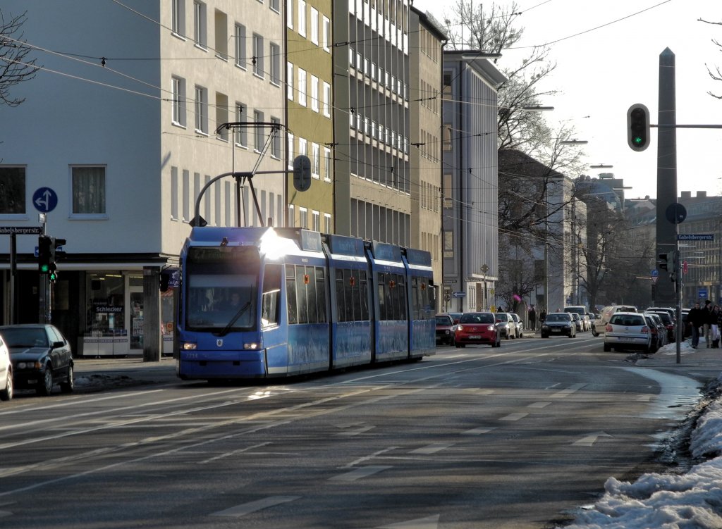 R3 2214 am 21.02.12 an der Gabelsbergerstrae