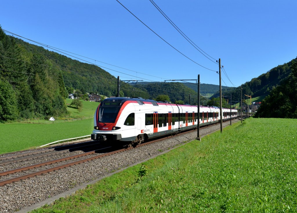 RABe 522 203 als S3 nach Laufen am 27.08.2012 bei Tecknau.