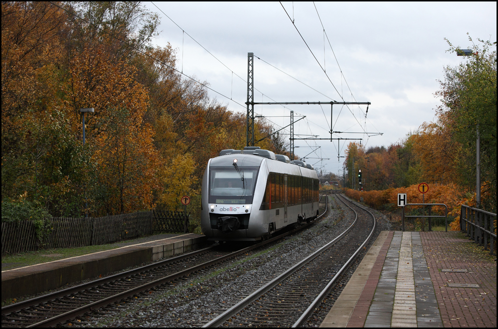 RB46  GLCKAUF-Bahn  erreicht Bochum-Riemke. (11.04.2010)