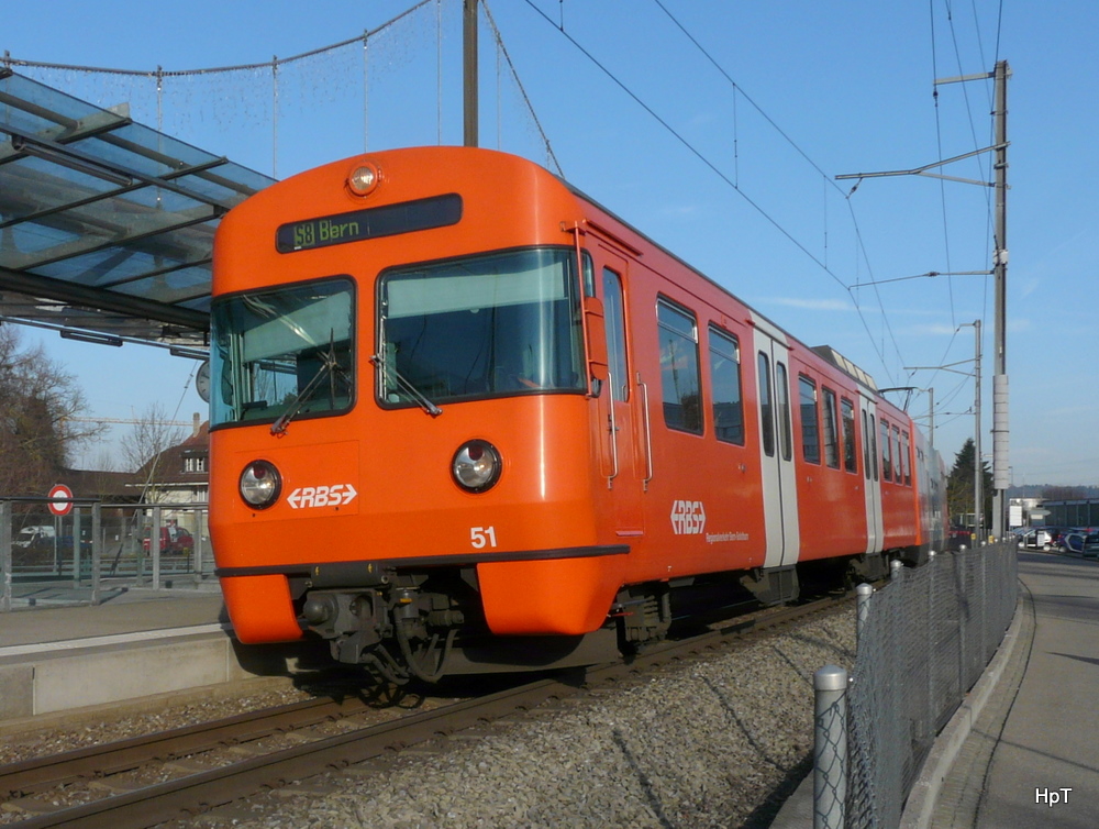 RBS - Regio nach Bern mit dem Triebwagen Be 4/12 51 in Schnbhl Shopyland 11.02.2011