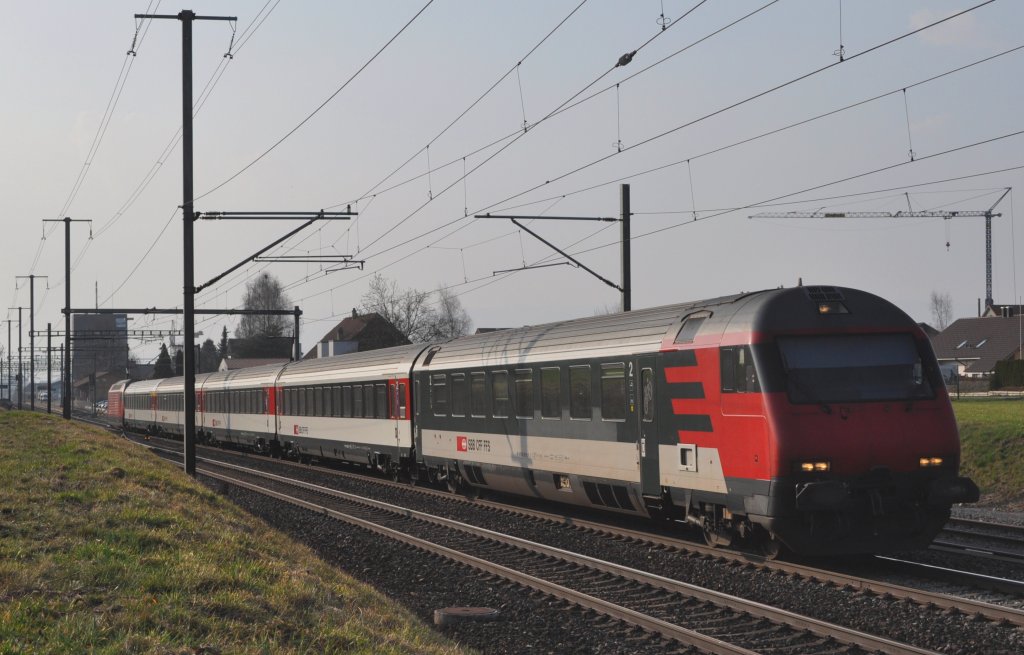 RE Biel/Bienne-Bern mit IC Bt bei Schpfen