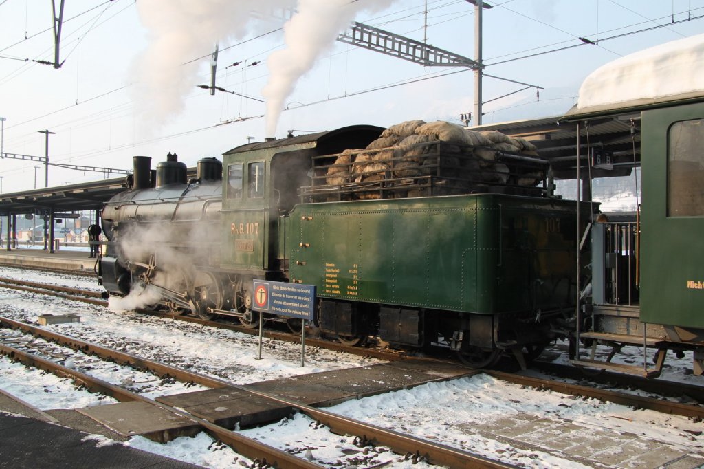 RhB Dampflok G 4/5 Nr.107(1906)prsentiert sich in der Morgensonne von Landquart.12.02.12