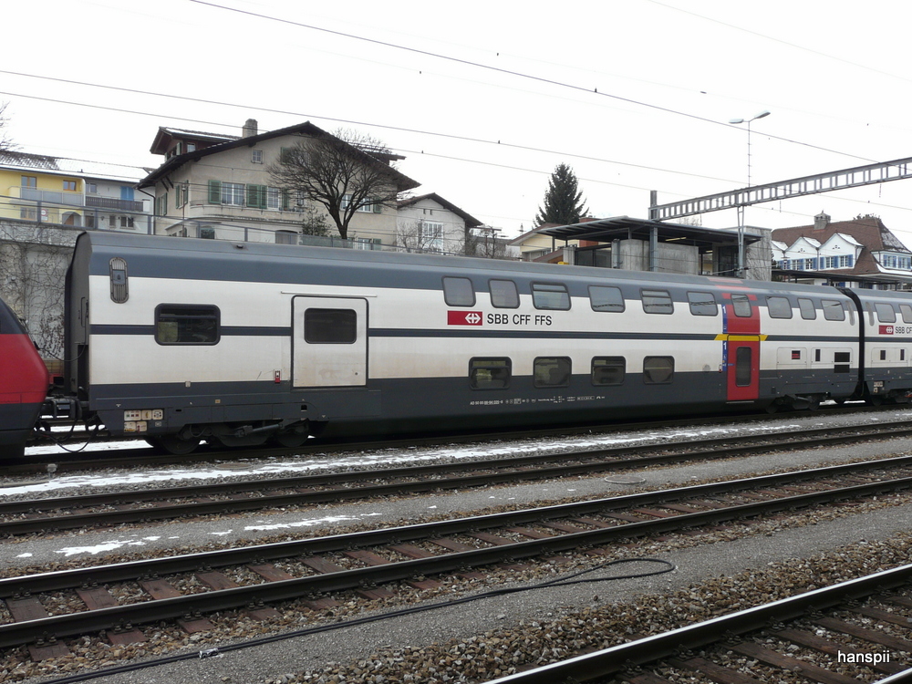 SBB - 1 Kl. Doppelstockwagen mit Gepckabteil  AD 50 85 86-94 025-8 im BLS Bahnhof Spiez am 26.01.2013