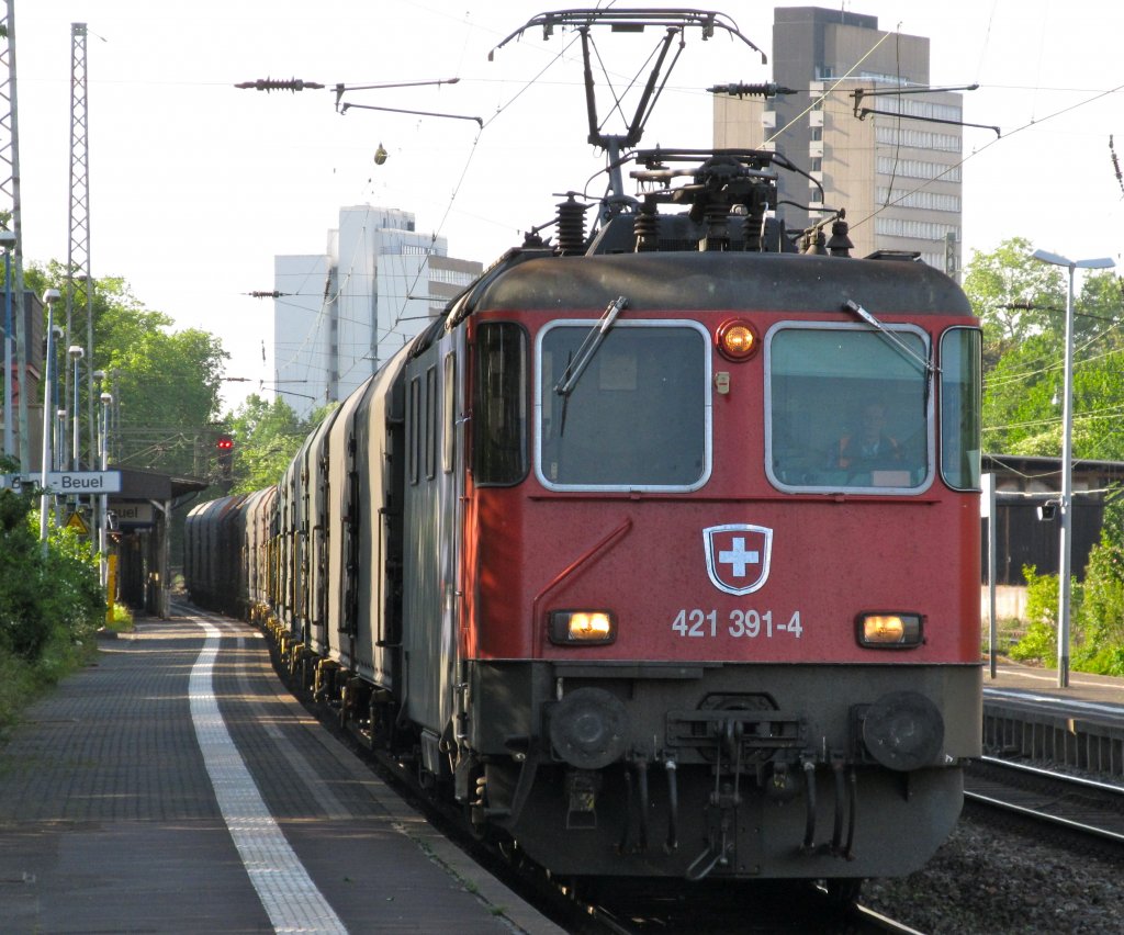 SBB 421 391-4 am 14.5.2011 durch Bonn-Beuel.