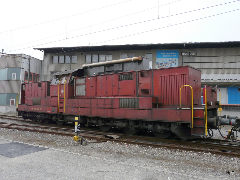 SBB - Rangierlok Am 6/6  18522 im Gterbahnhof von Biel am 12.03.2011