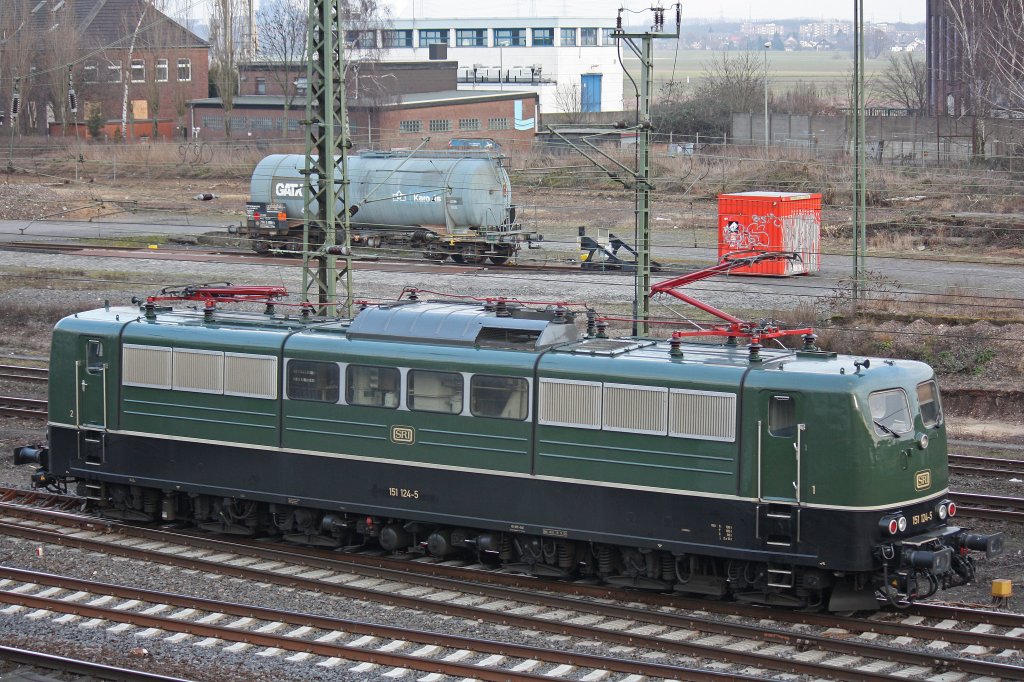 SRI/EGP 151 124 am 2.3.13 beim Umsetzen in Krefeld-Uerdingen.