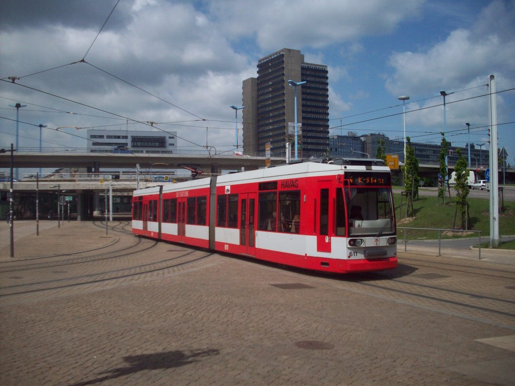 Straenbahn am Hauptbahnhof in Halle.(17.05.2010)