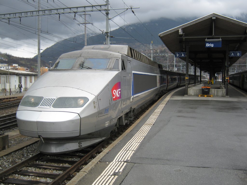 TGV 115 in Brig, 19.03.2011.